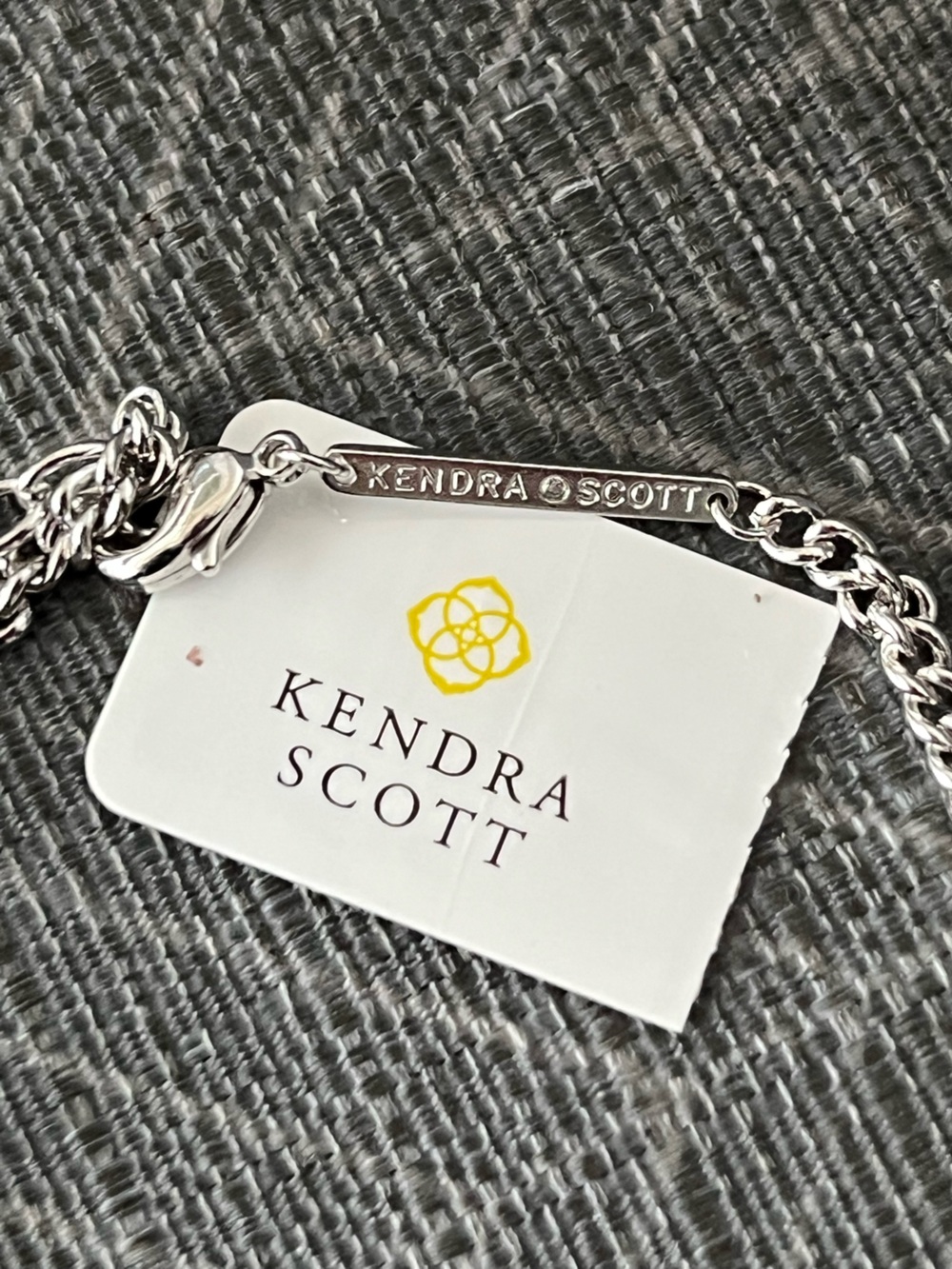 NWT Kendra Scott Silver Chain Necklace with Layered Clover Charms AND Dust Bag - Picture 7 of 9